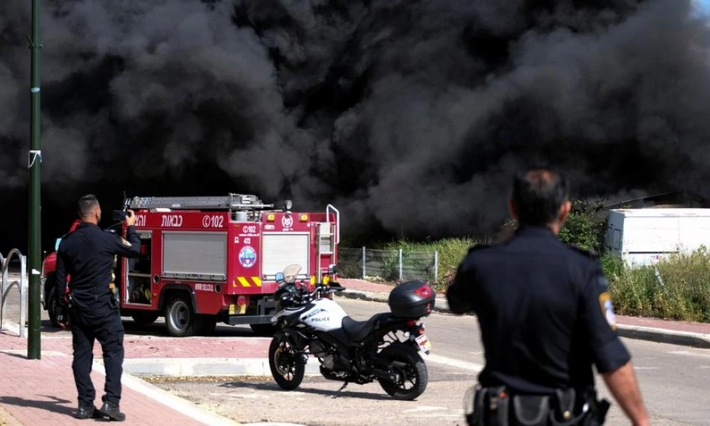 Προοίμιο εισβολής στην Συρία-Ισραηλινά αεροσκάφη κατέστρεψαν αποθήκες πυρομαχικών του συριακού στρατού για να μην τα πάρουν οι Τζιχαντιστές του HTS